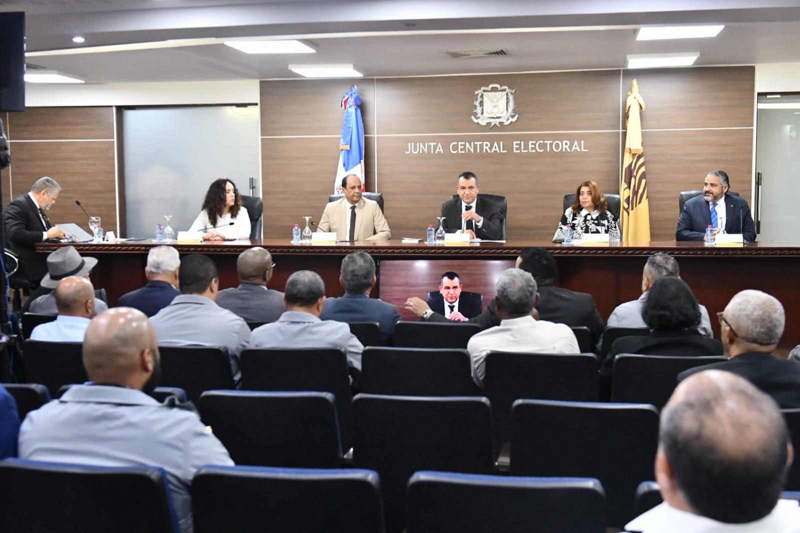 JCE otorga plazo de 48 horas a organizaciones políticas para revisión de fusiones, alianzas y coaliciones de cara a elecciones de mayo