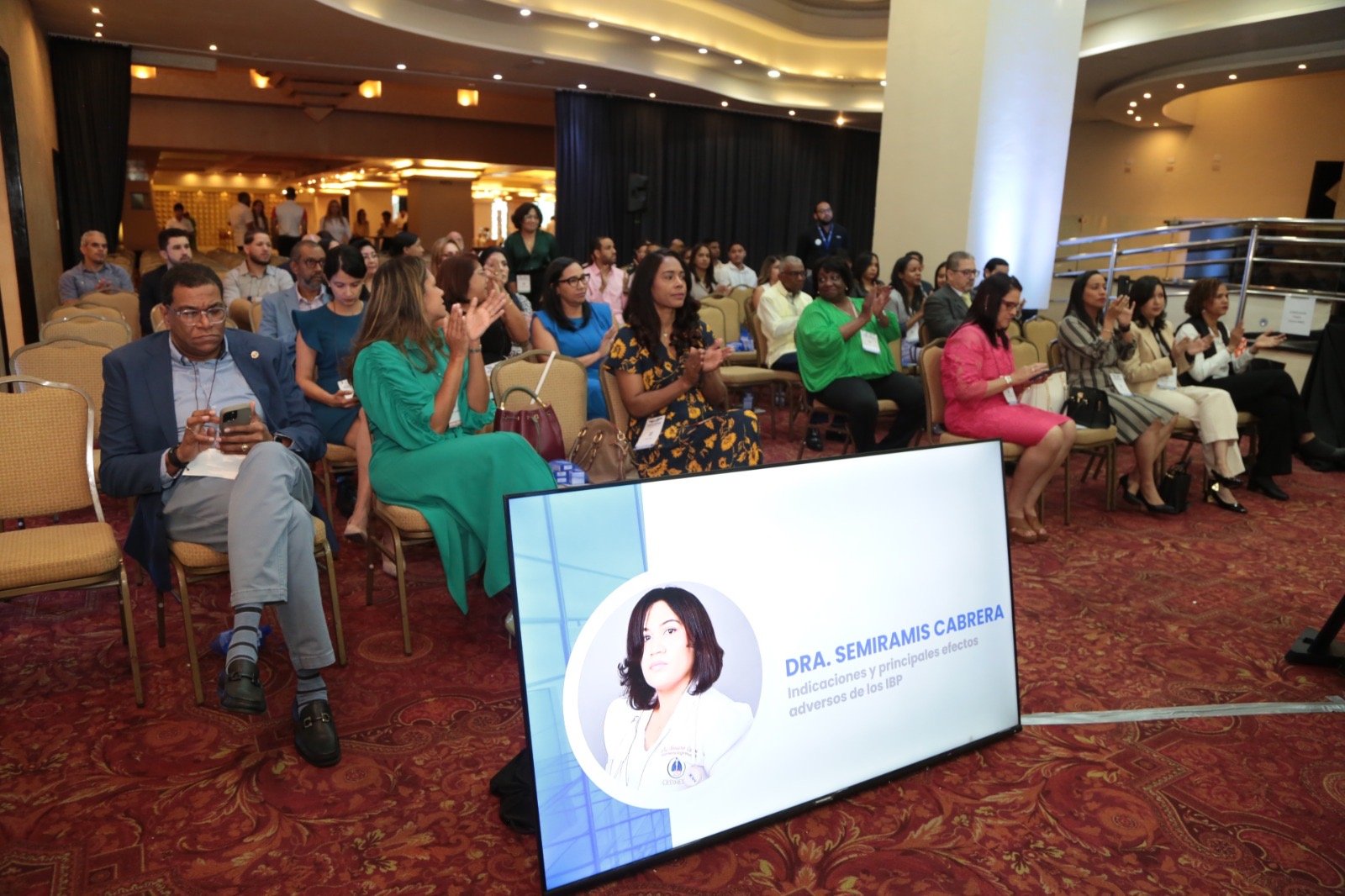 Realizan con éxito primera jornada egresados de Gastroenterología del Hospital Salvador B. Gautier