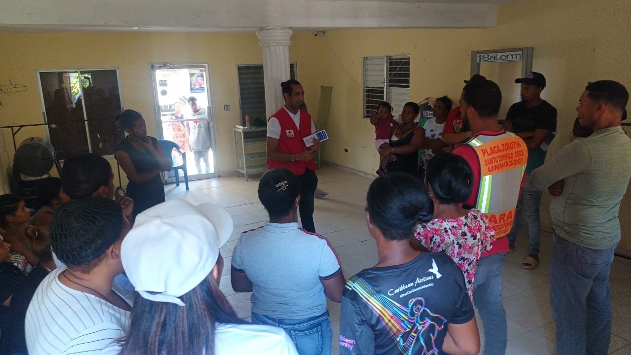 Cruz Roja   Santo Domingo Oeste inicia entrega transferencia de efectivo a más de   250 familias 