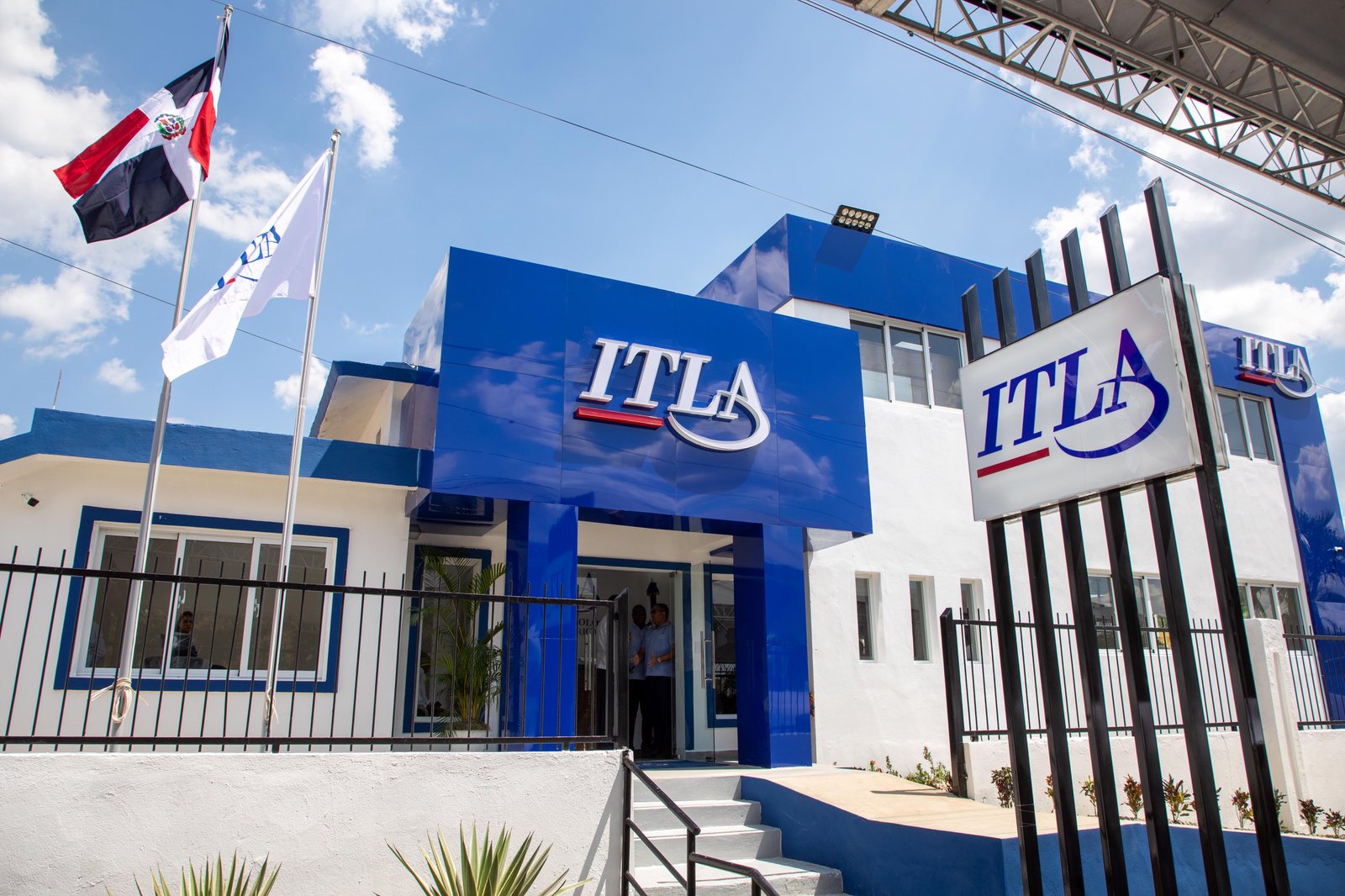 Presidente Abinader inaugura nueva extensión del ITLA en Monte Plata 