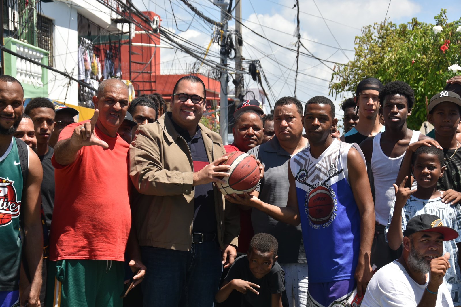 Joel Rodríguez dice promoverá iniciativas en beneficio de los jóvenes; FP oficializa su candidatura a diputado
