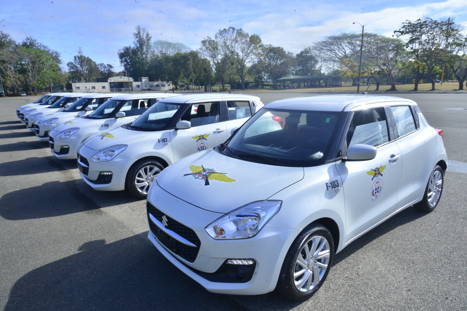 MIDE entrega nueva flotilla de automóviles a las Escuelas Vocacionales de las FF.AA. y P.N de Santo Domingo Este