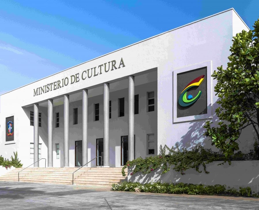 Ministerio de Cultura cancela Desfile Nacional de Carnaval en solidaridad con las víctimas de Salcedo