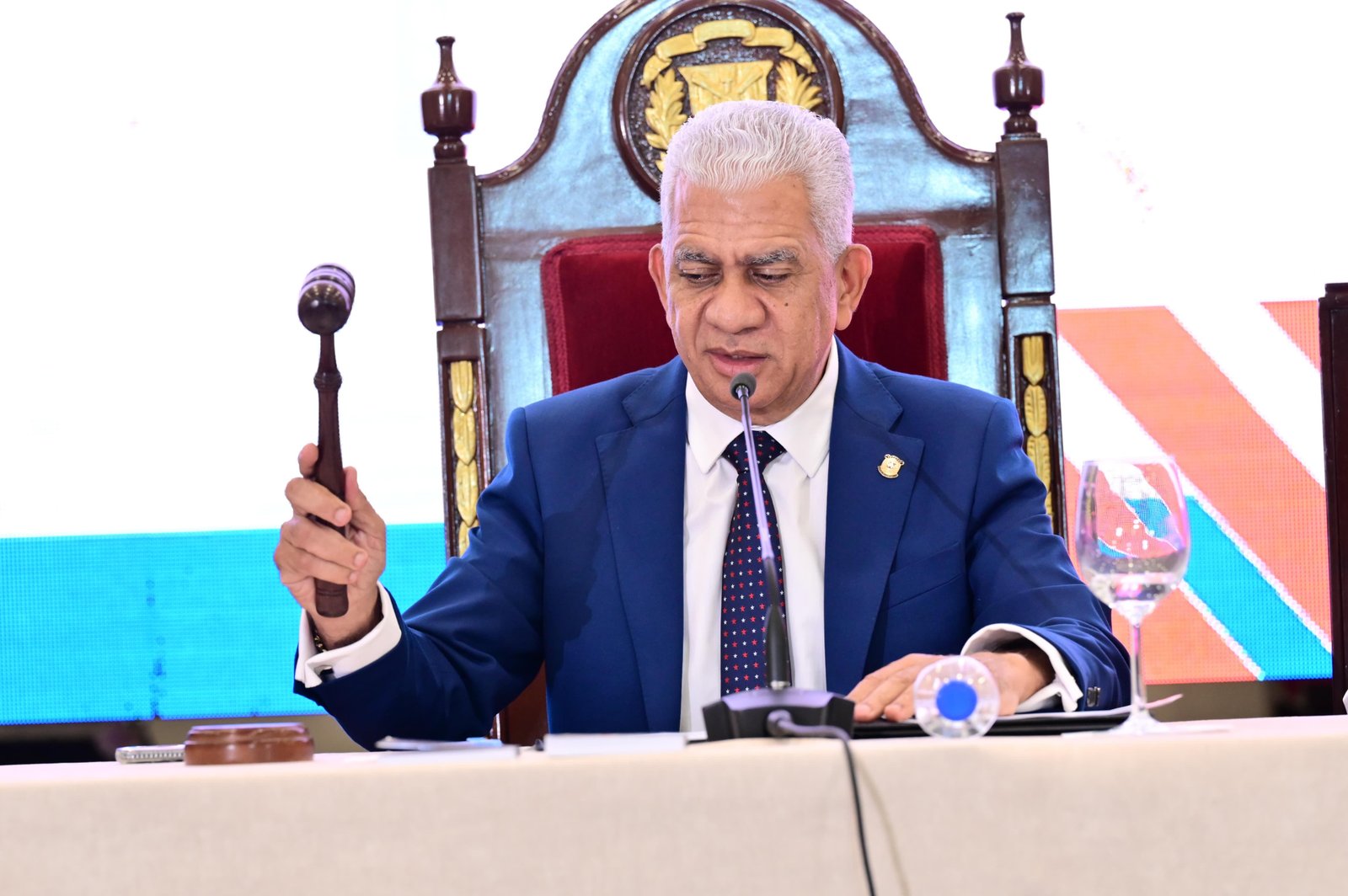 Senado sesiona en Baní por 260 aniversarios de su fundación y aprueba proyecto crea Teletrabajo en RD