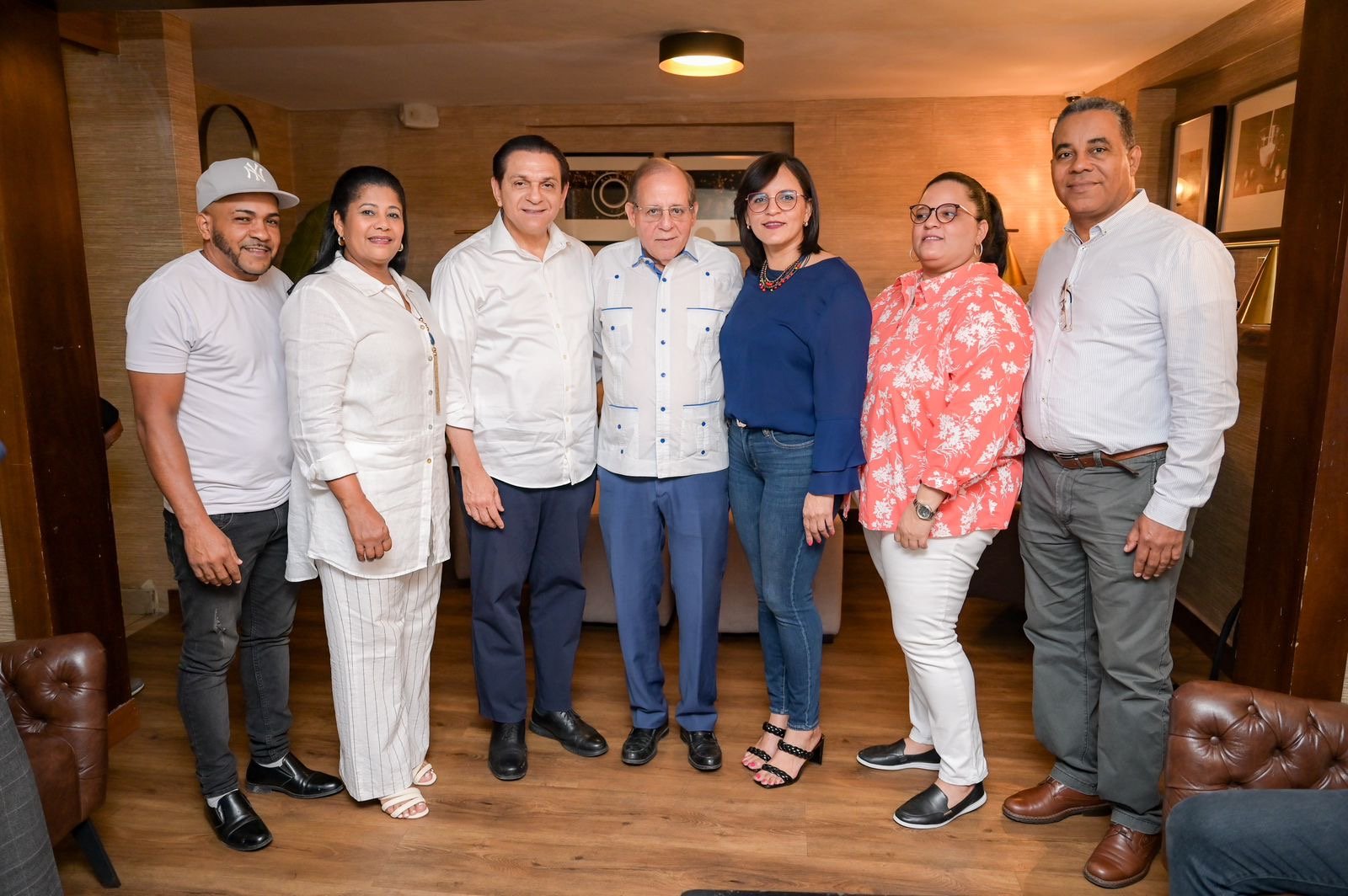 Renuncian dirigentes de la Fuerza del Pueblo y el PLD y pasan a apoyar al presidente Luis Abinader y a Daniel Rivera