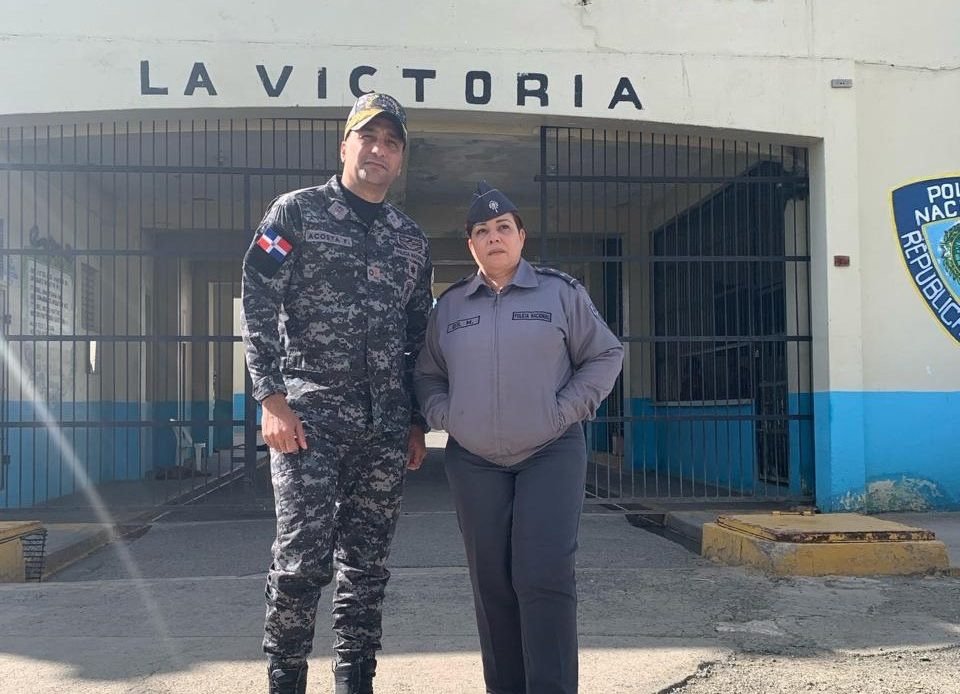 Fuego en La Victoria, se lleva directora Corónela María Isabela Gil 