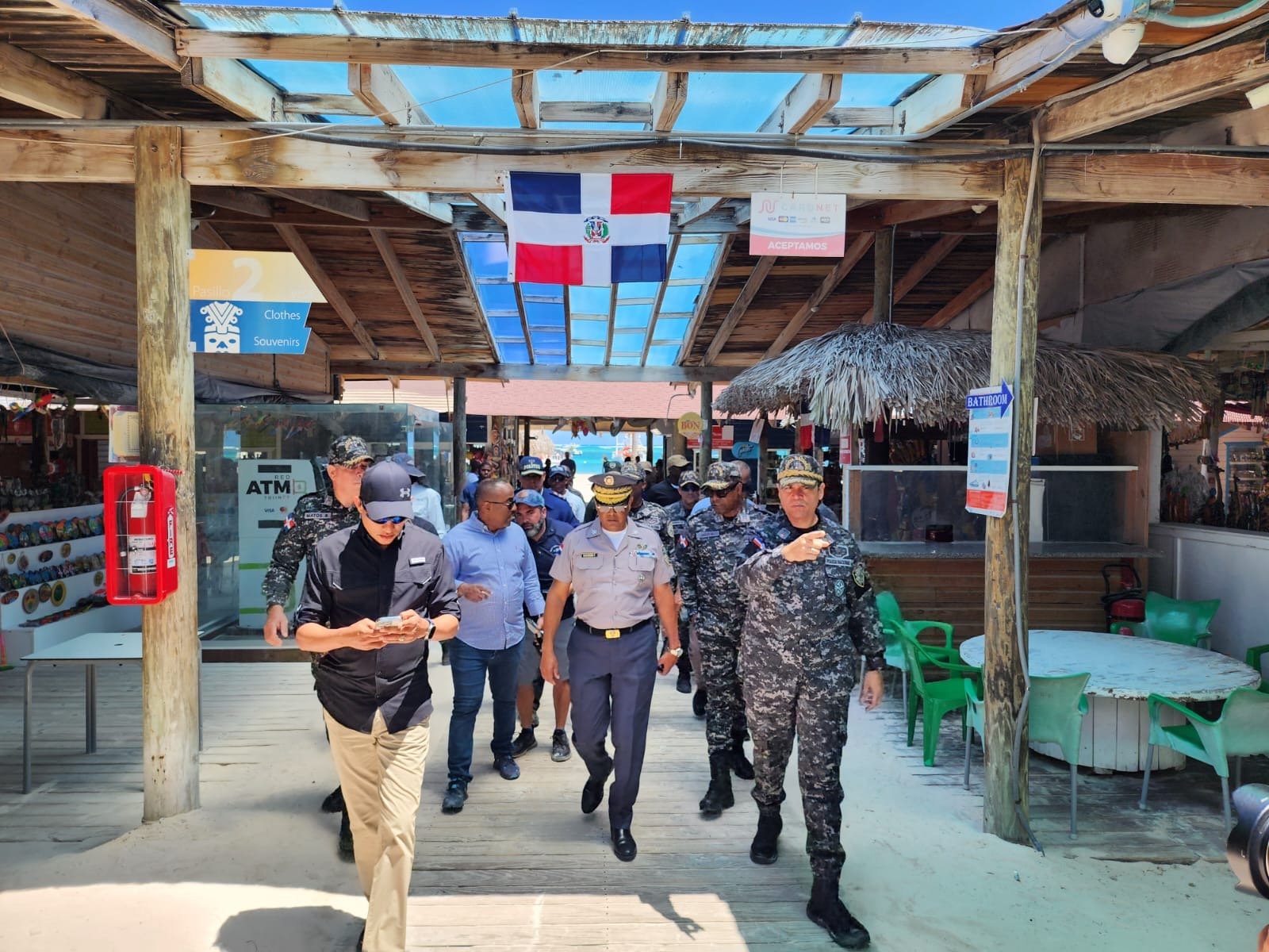 Director general PN supervisa trabajo preventivo policial Semana Santa 2024 en las provincias La Altagracia y Samaná