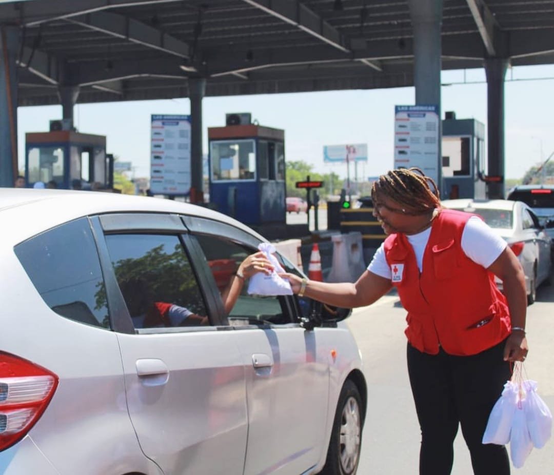 Cruz Roja Dominicana Santo Domingo Oeste entrega botiquines en puntos estratégicos