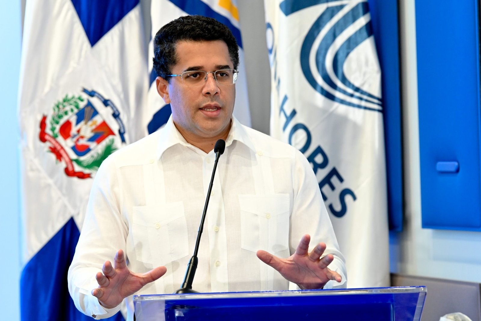 Turismo inaugura Malecón Avenida España y aún siguen rompiendo 