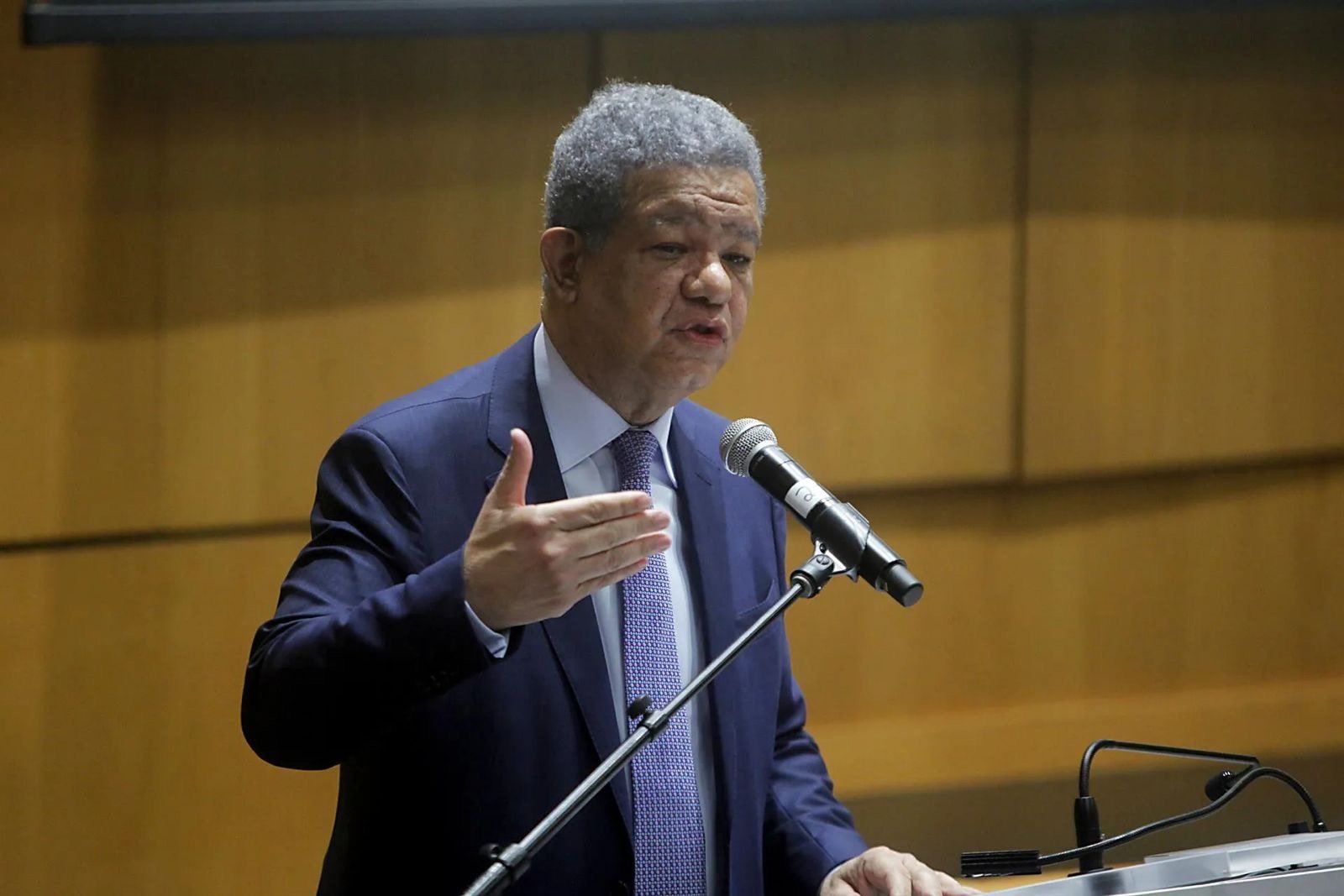 Leonel se compromete a acabar con el descontrol de precios de Abinader, como lo hizo en el 2004