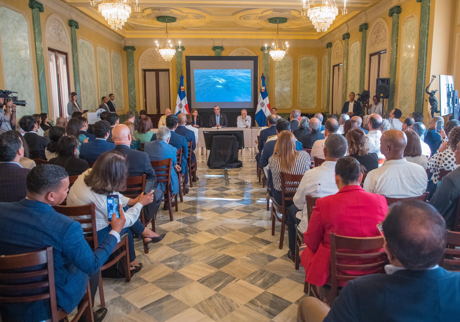Presidente Abinader dice plan “República Dominicana 30x30” se ejecutará con disciplina para consolidar los recursos naturales y salvarlos