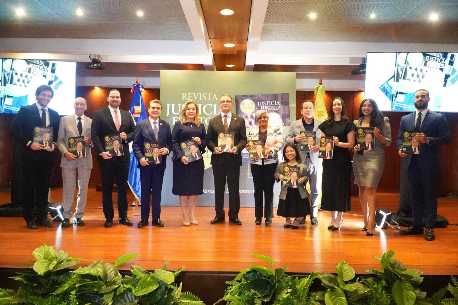 TRIBUNAL SUPERIOR ELECTORAL PUSO EN CIRCULACIÓN TERCERA EDICIÓN REVISTA “JUSTICIA ELECTORAL”