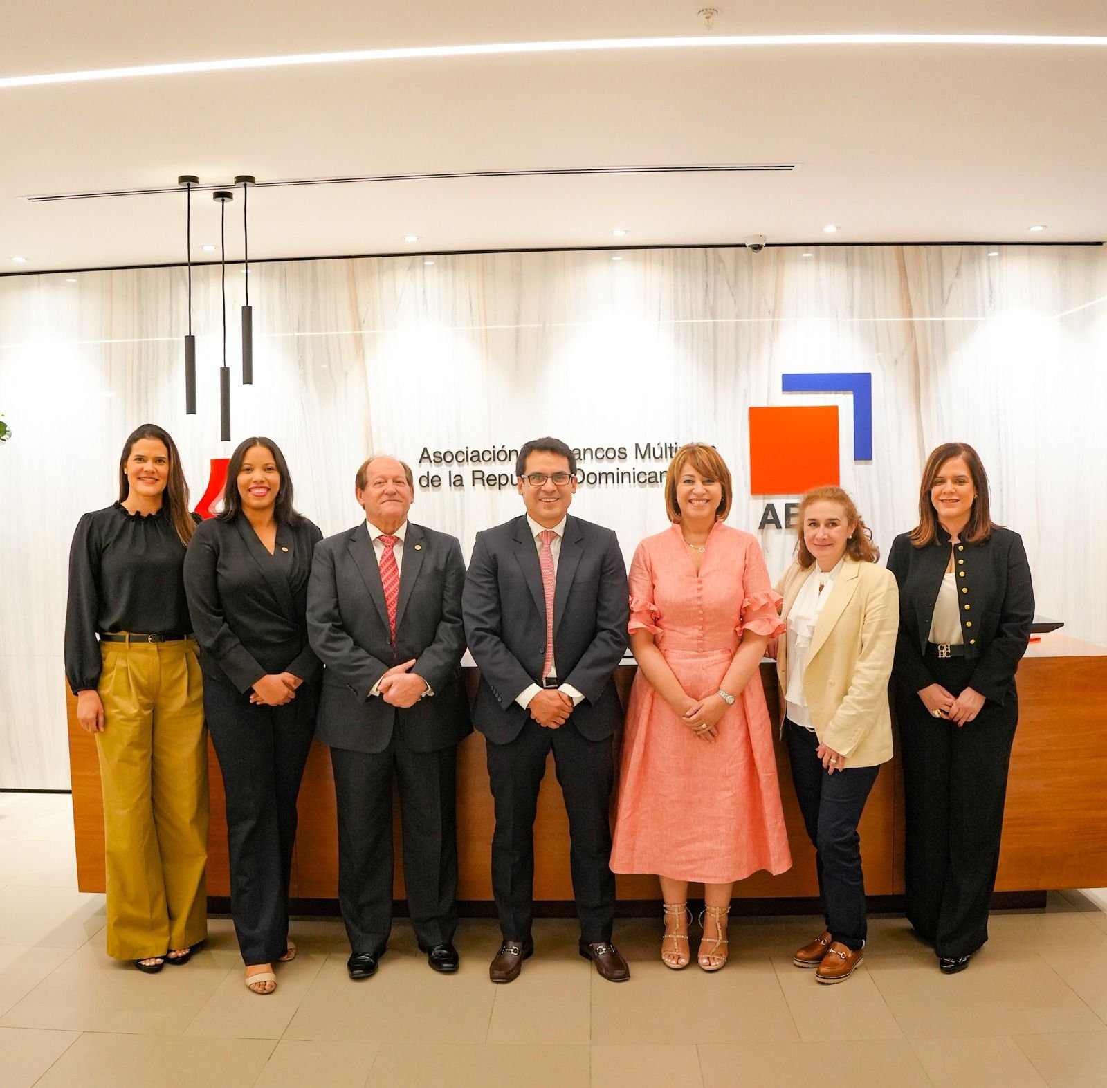 ABA y TransUnion implementarán un score crediticio alternativo para facilitar acceso a viviendas de bajo costo