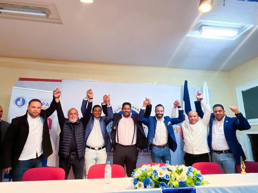 Dirigentes del PRD y PLD en Madrid brindan apoyo a Luis Abinader