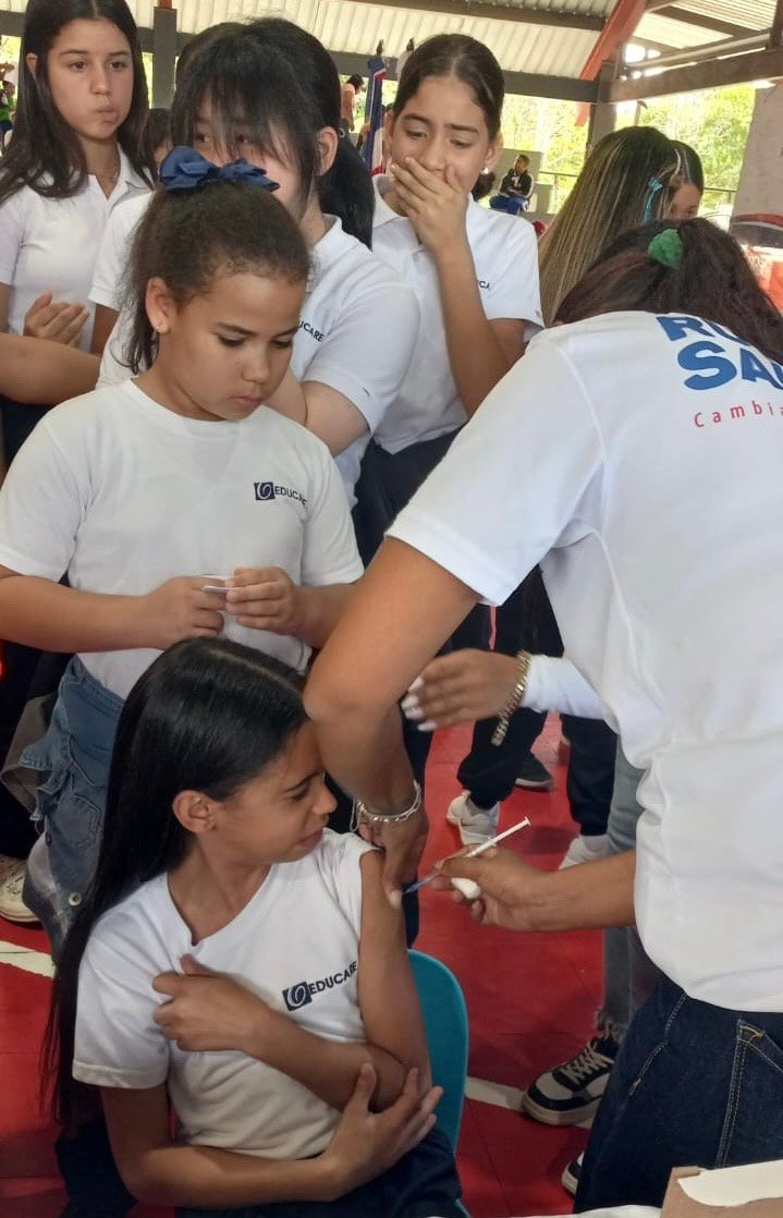 MSP inmuniza decenas de niños en segundo Vacunación