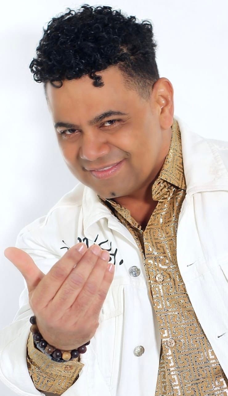 "Regálame un minuto mas" Es el nuevo tema de Pablo Martínez 
