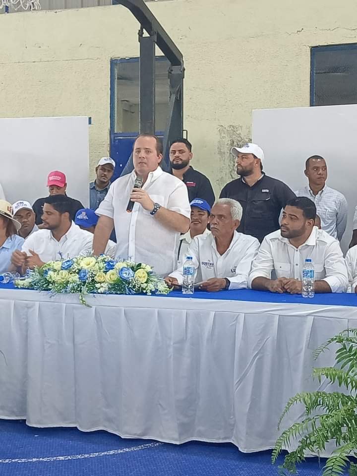 Paliza: "El 19 de mayo habrá un megatsunami, tierra arrasada, triunfo total"