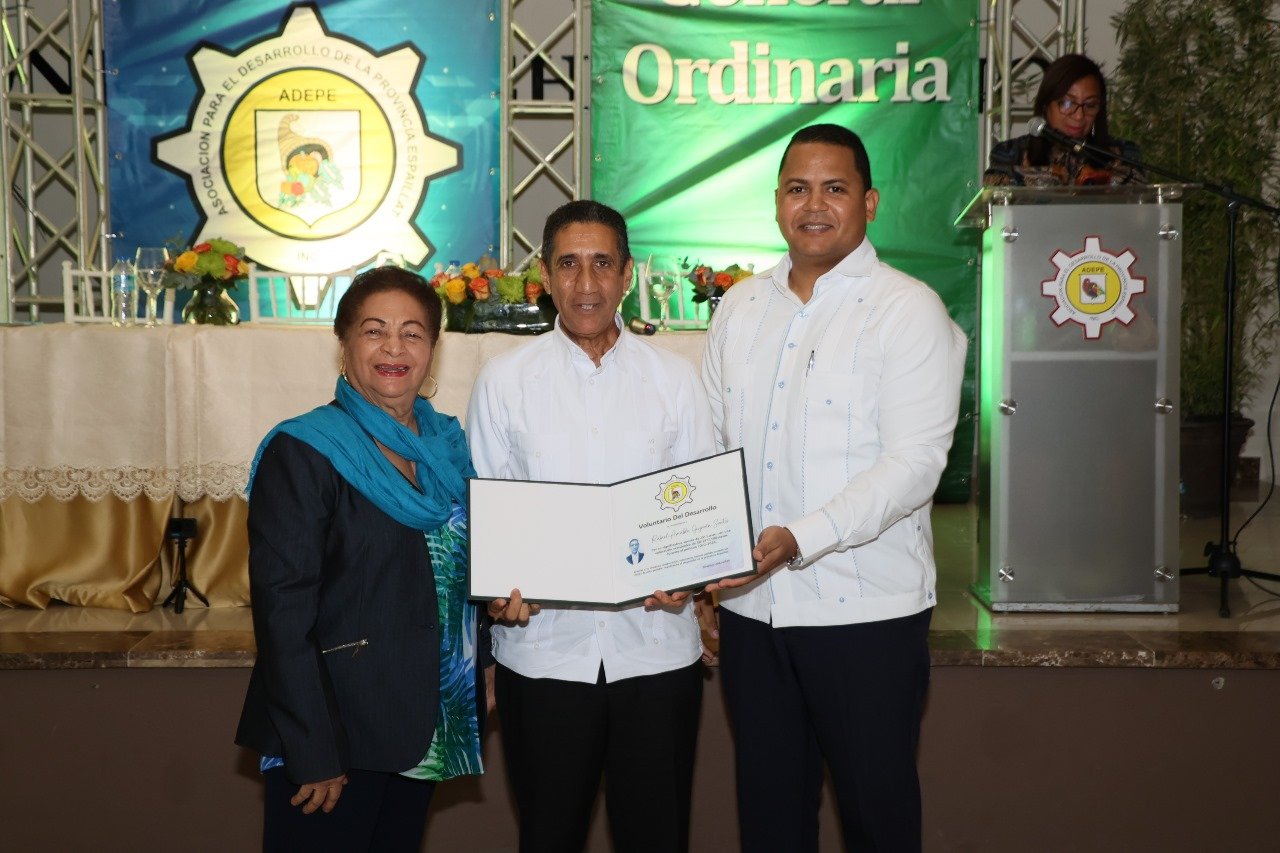 ADEPE realiza asamblea no. 49 y elige al Lic. Amable Guzmán como su presidente