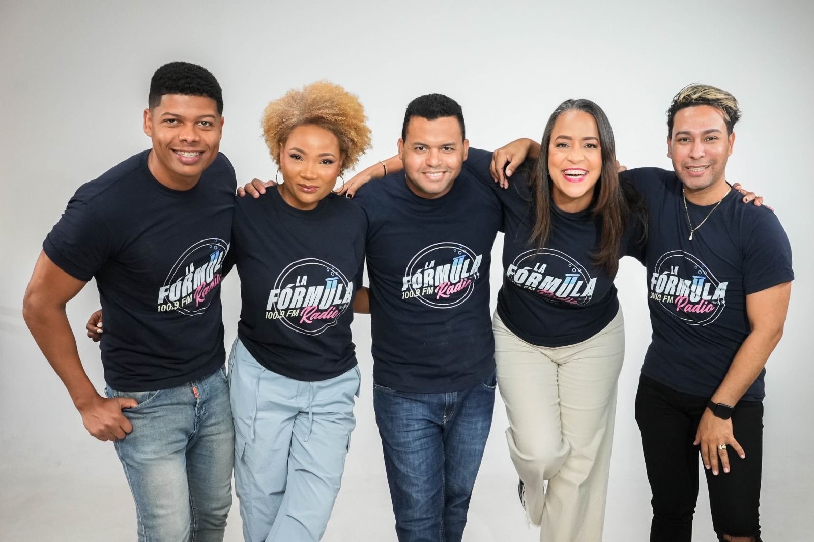 La Fórmula Radio se muda a Top Latina 101.7 del Grupo RTN