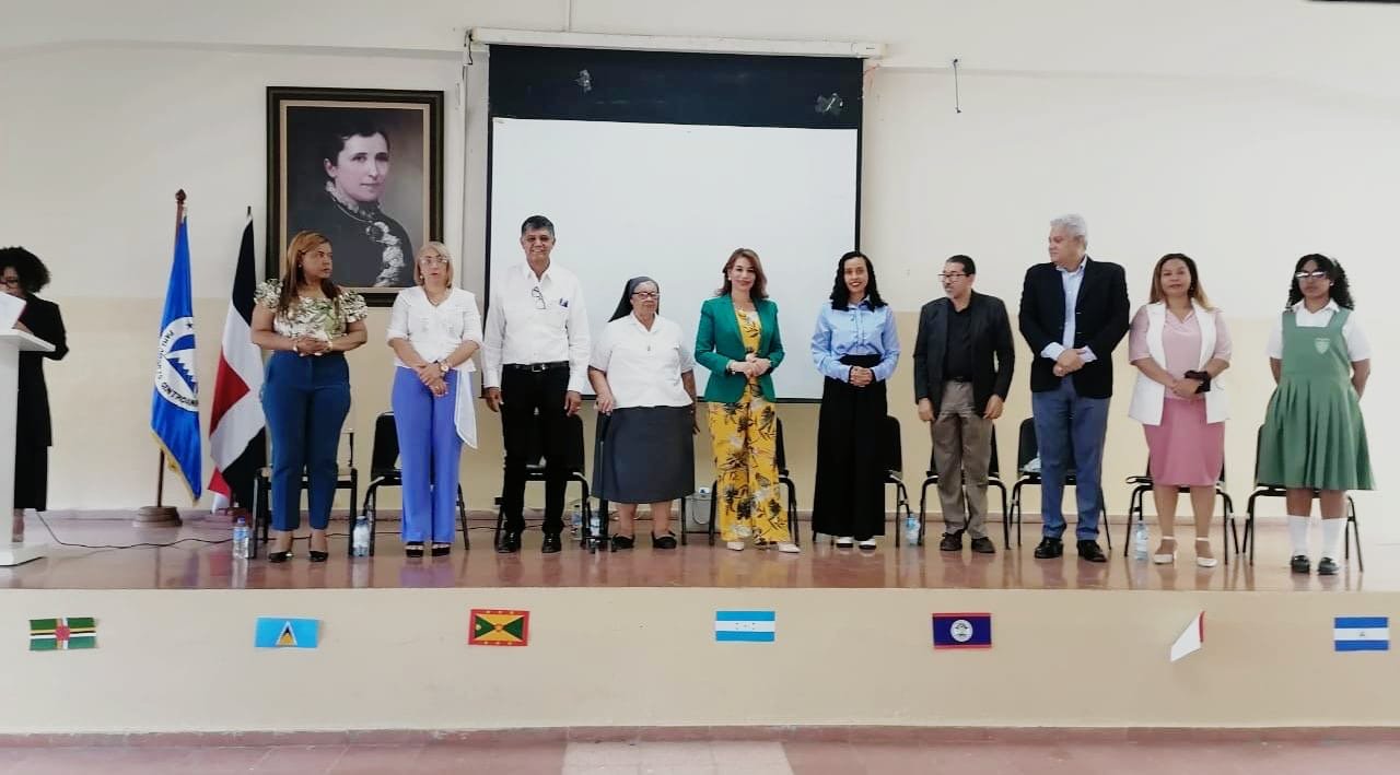 Entidades de la Sociedad Civil y municipal de Santo Domingo Oeste, reconocen presidenta del Parlamento Centro Americano (PARLACEN)