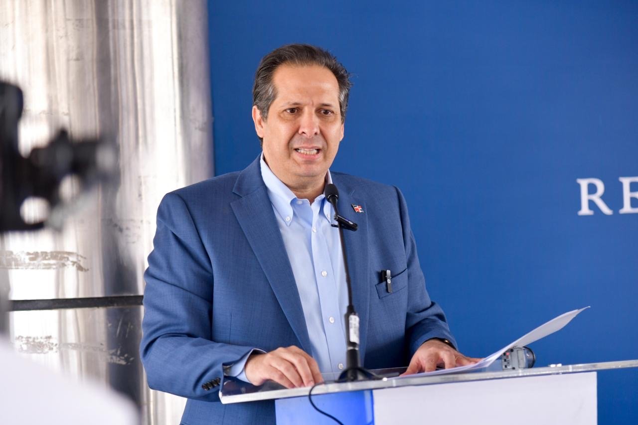 Ministro de Salud: Reconoce labor de las enfermeras se compromete a mejorar su calidad de vida   