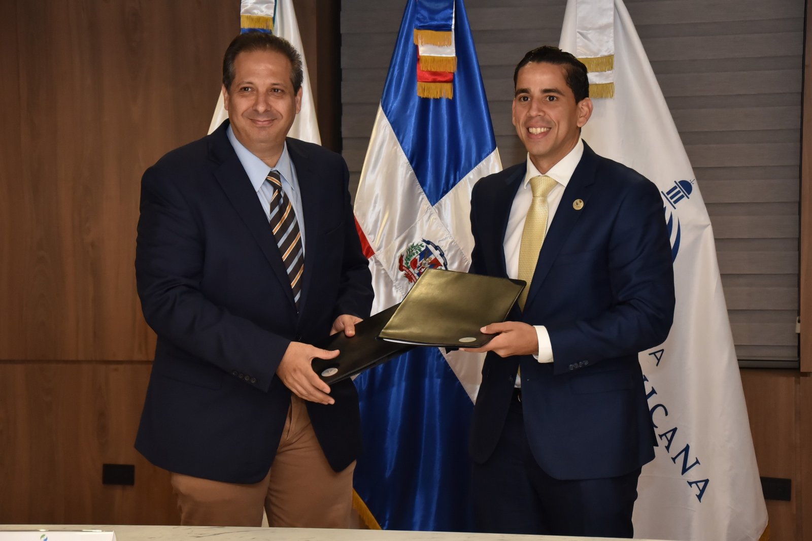 CNSS y Salud Pública firman acuerdo para mejorar servicios de evaluación del grado de discapacidad