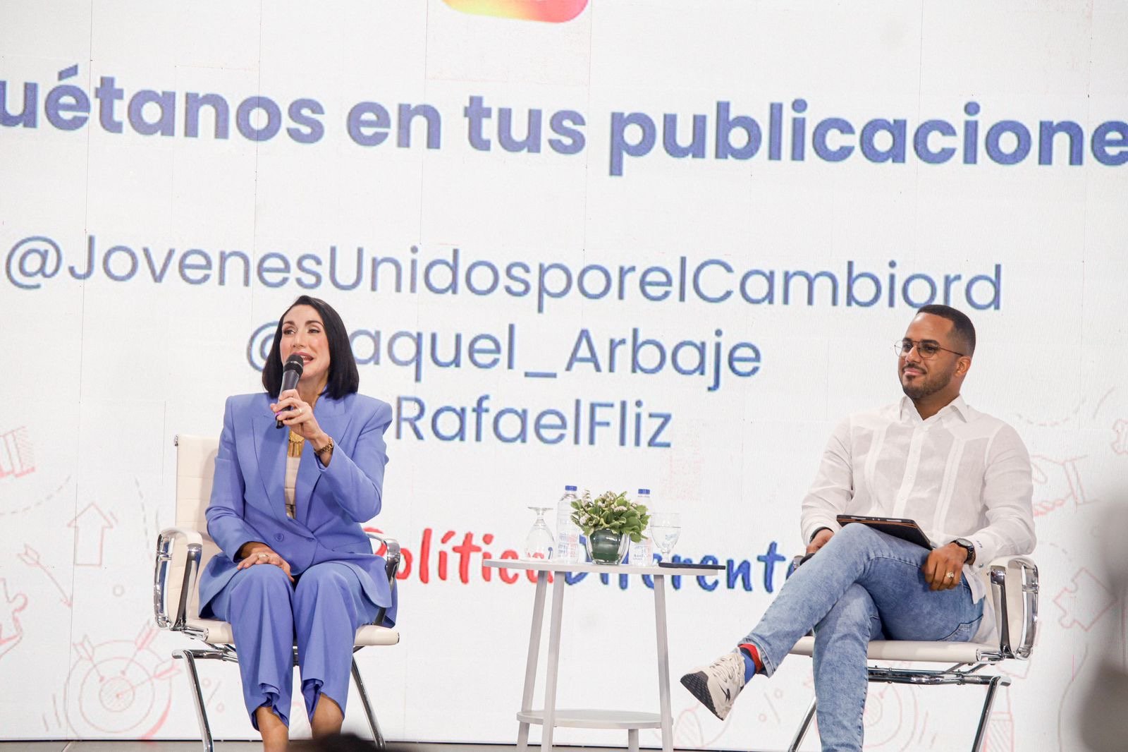 Primera dama dice que hacer política diferente contribuye con el desarrollo social