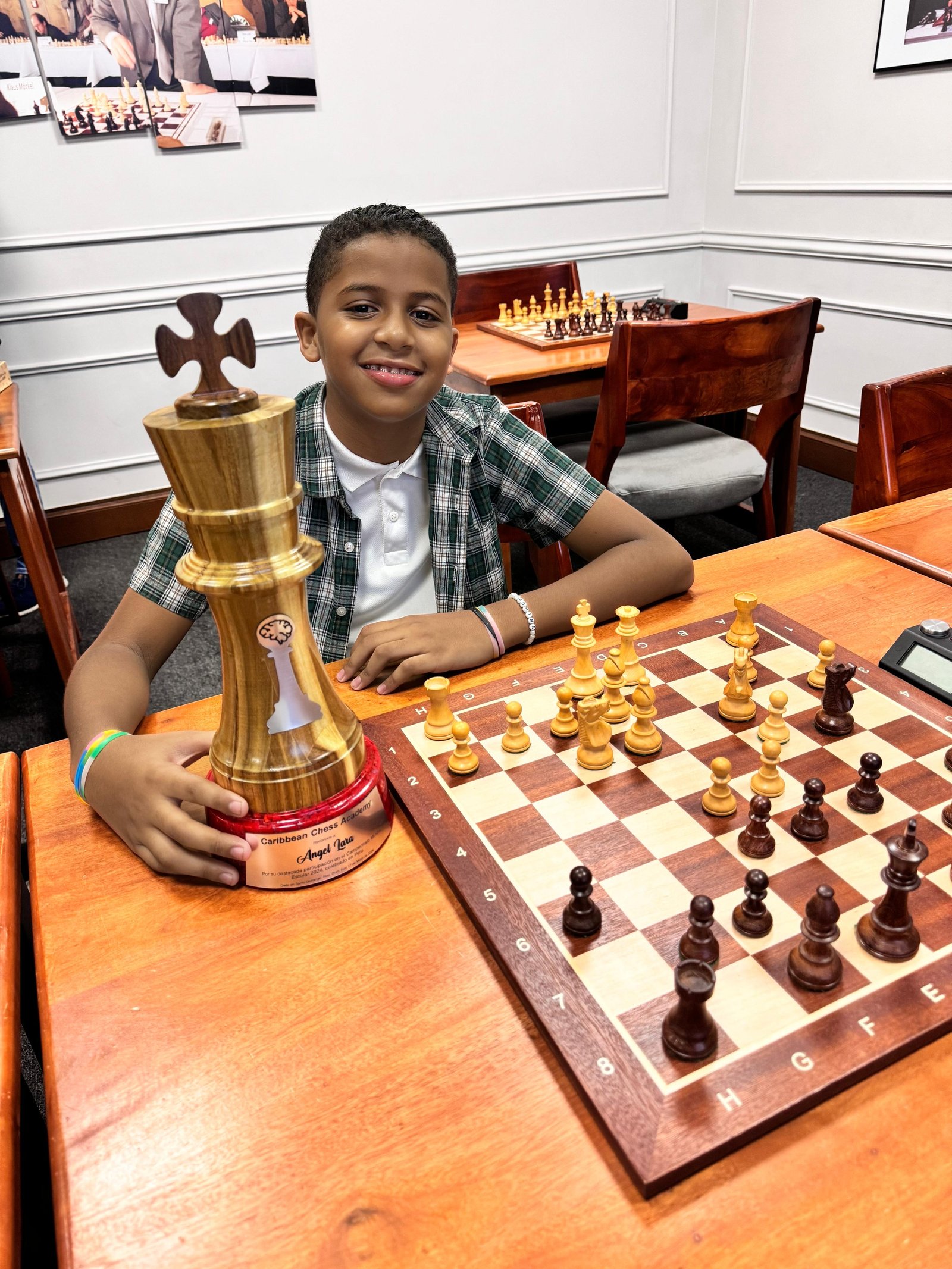 Caribbean Chess Academy reconoce a Ángel Lara por su empate en el 3er lugar Campeonato Mundial Escolar de Ajedrez FIDE en Perú