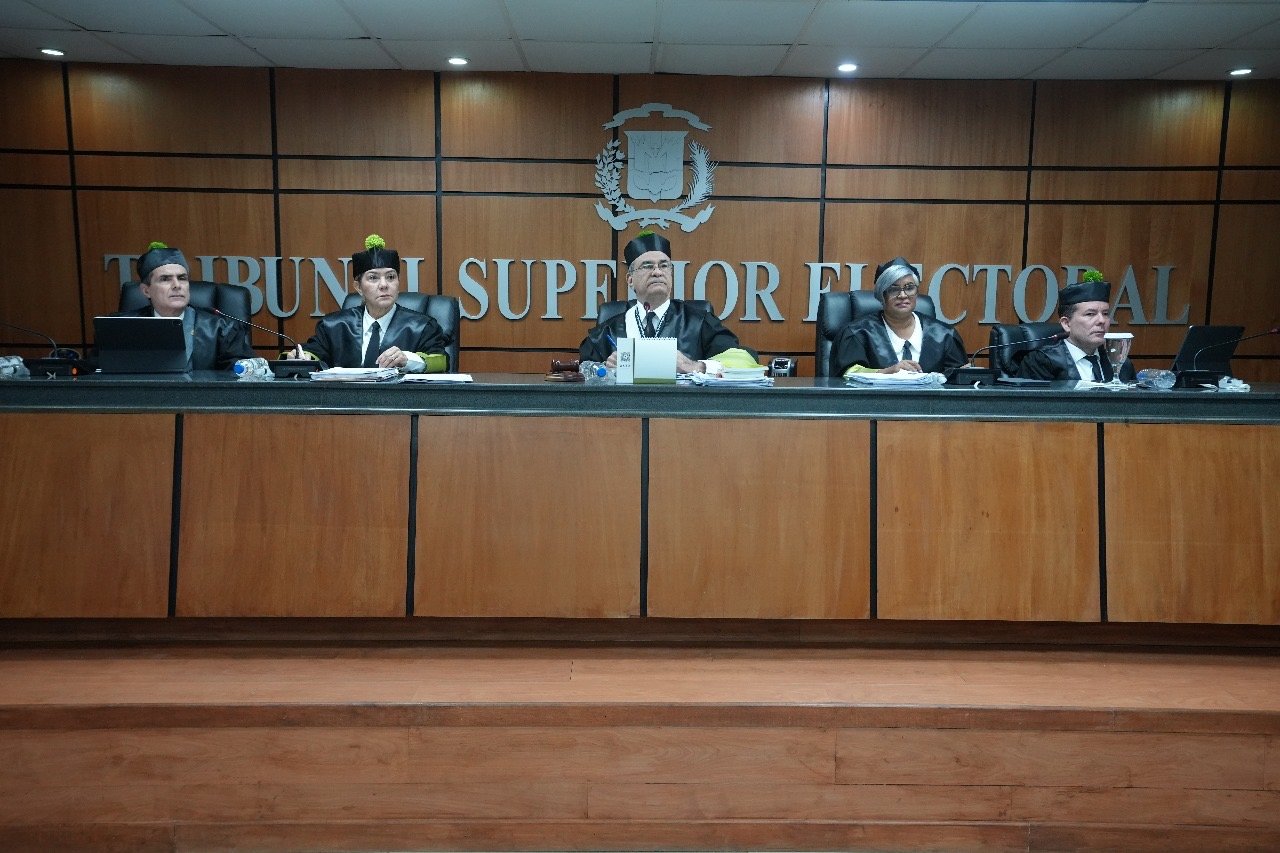 Tribunal Superior Electoral no ha recibido ninguna queja a 48 horas después de pasada las elecciones Presidenciales y Congresionales en el país
