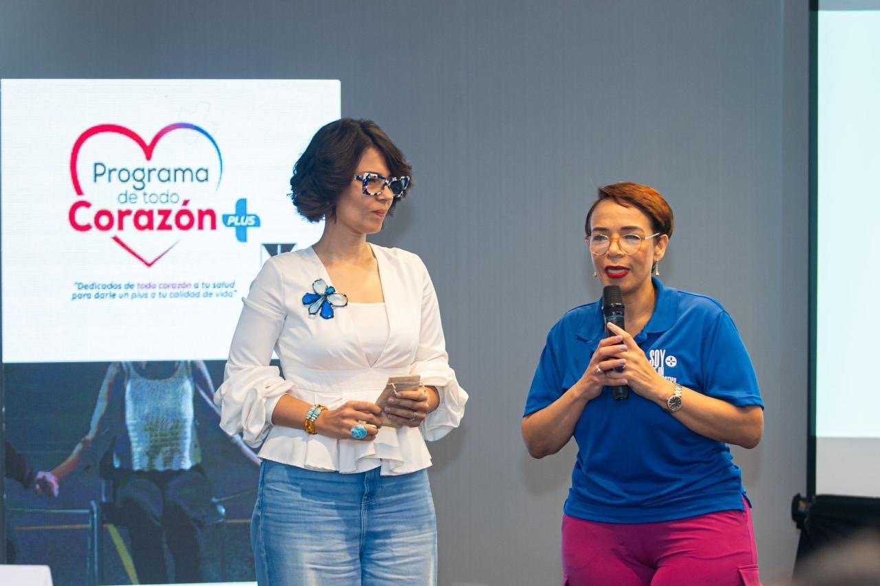 Dra Hichez imparte charlas educativas a familiares y pacientes auspiciada por Menarini