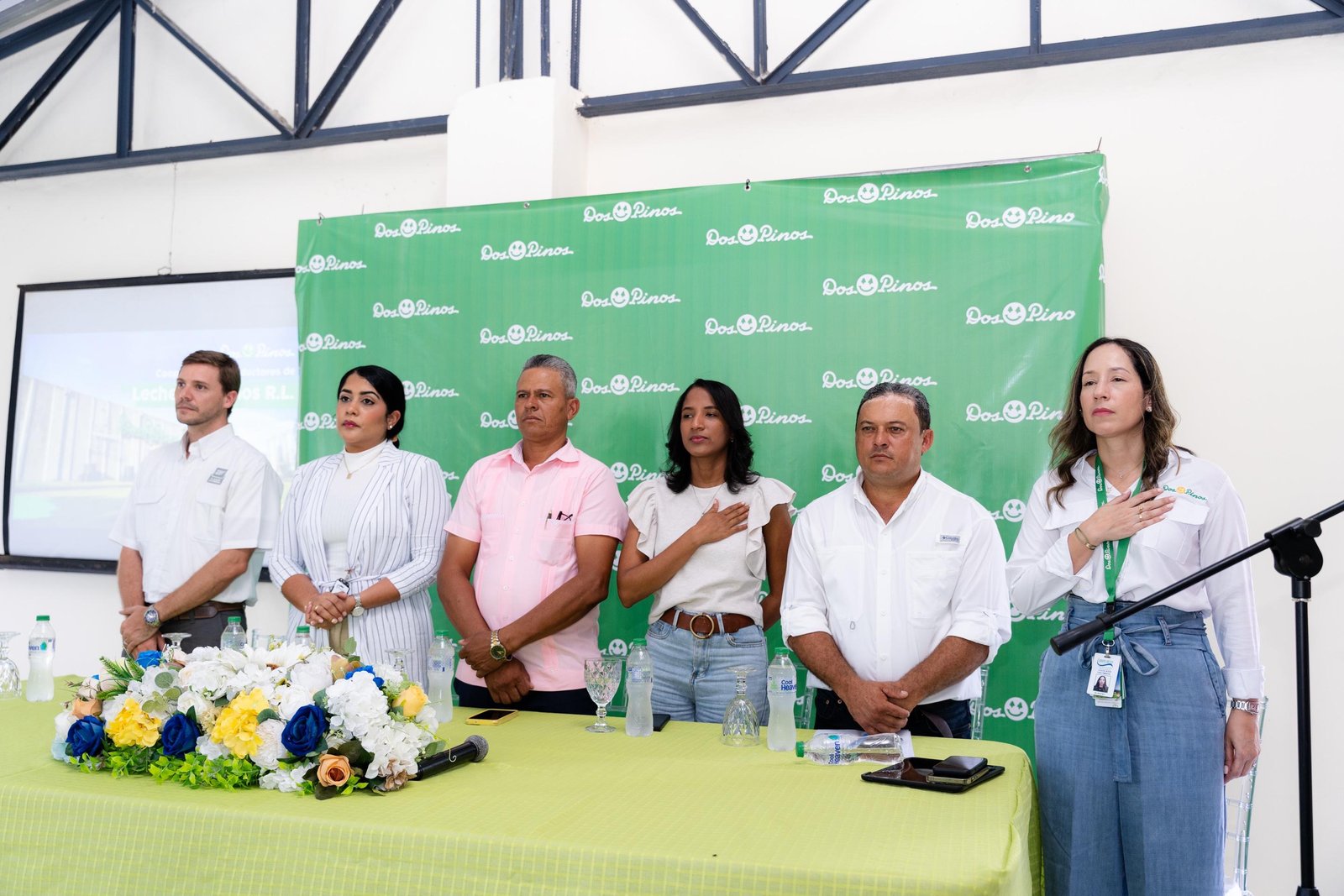 Dos Pinos celebra el Día Mundial de la Leche con organizaciones ganaderas de Santiago Rodríguez y Dajabón