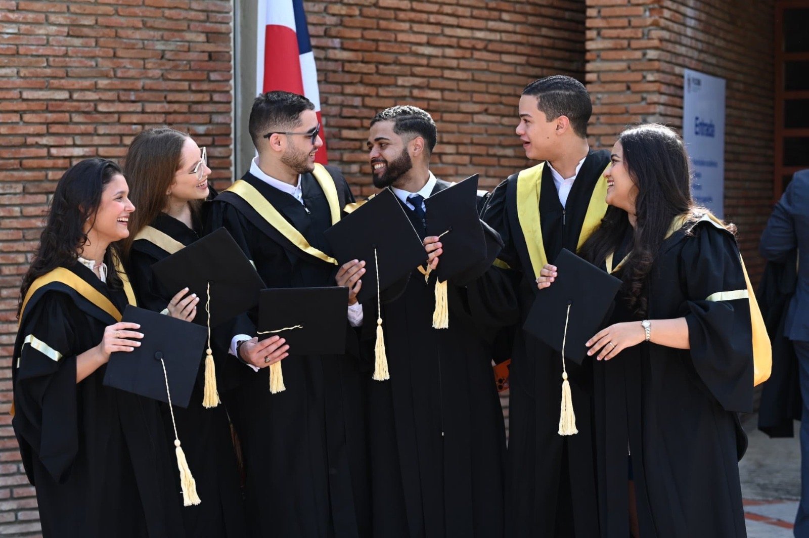 PUCMM celebra graduación con un llamado a lograr una reforma garante de bienestar para los dominicanos