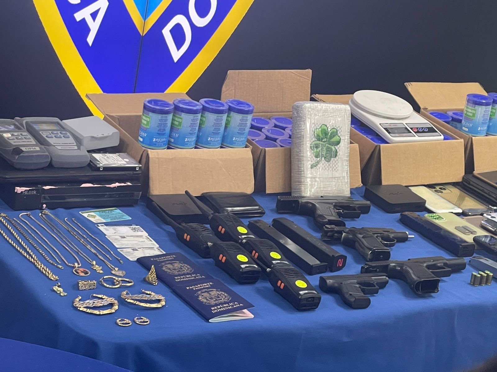 Policía Nacional y Ministerio Público desmantelan peligrosa banda “Los 50-0”, dedicada a la comisión de distintos crímenes y delitos en el DN y SDE