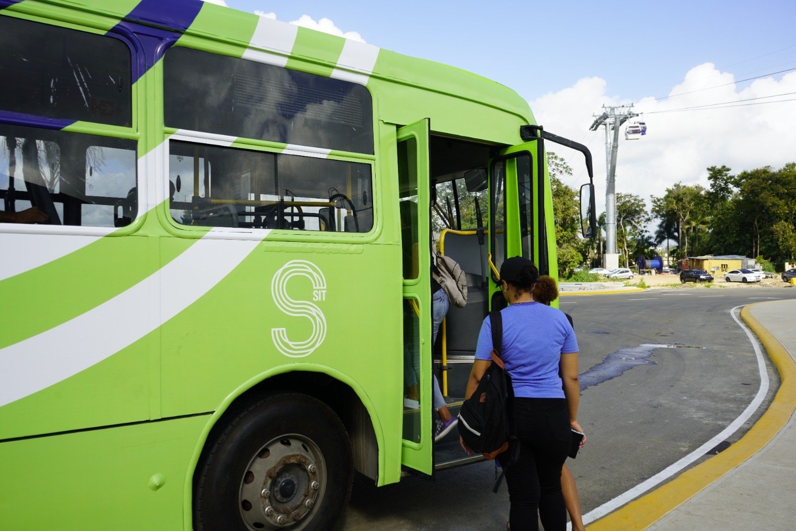 A partir de este miércoles los autobuses de OMSA transportarán a usuarios del Teleférico de Los Alcarrizos por mantenimiento