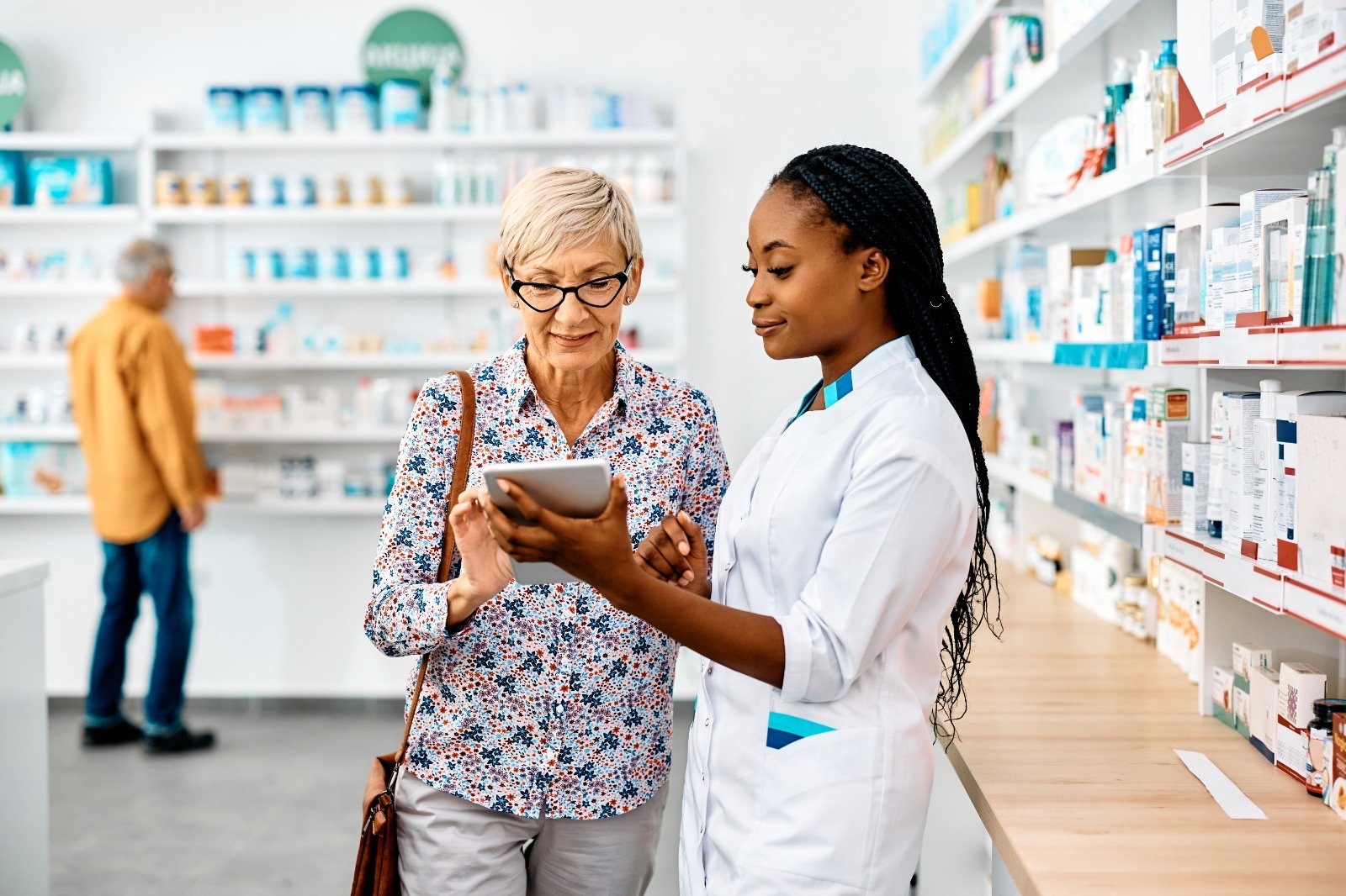 Estudio de Salud Digital de RD revela que las farmacias, TSS y SISALRIL poseen altos niveles de digitalización