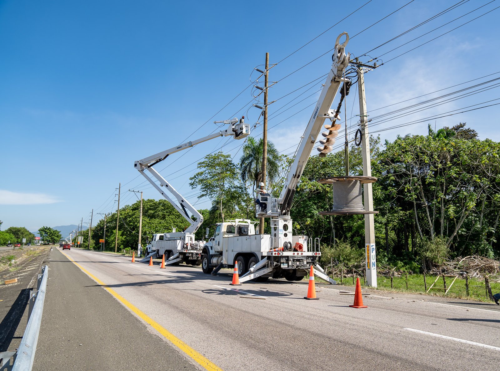 ETED trabaja en el fortalecimiento del sistema de transmisión a 69 kilovoltios en el Cibao Central  