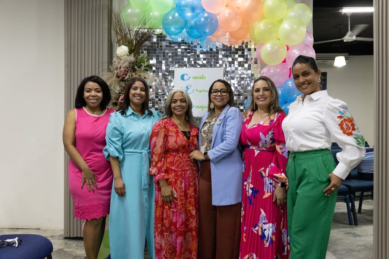 Iglesia de la Alabanza del Señor Jesucristo en el sector de Cristo Rey realiza la conferencia “Conocidas, Elegidas y Consagradas