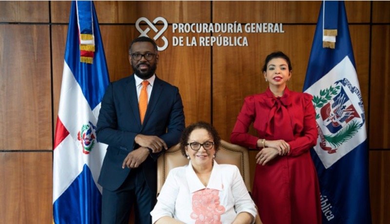 Procuraduría afirma que siempre estará disponible en labor de la prensa