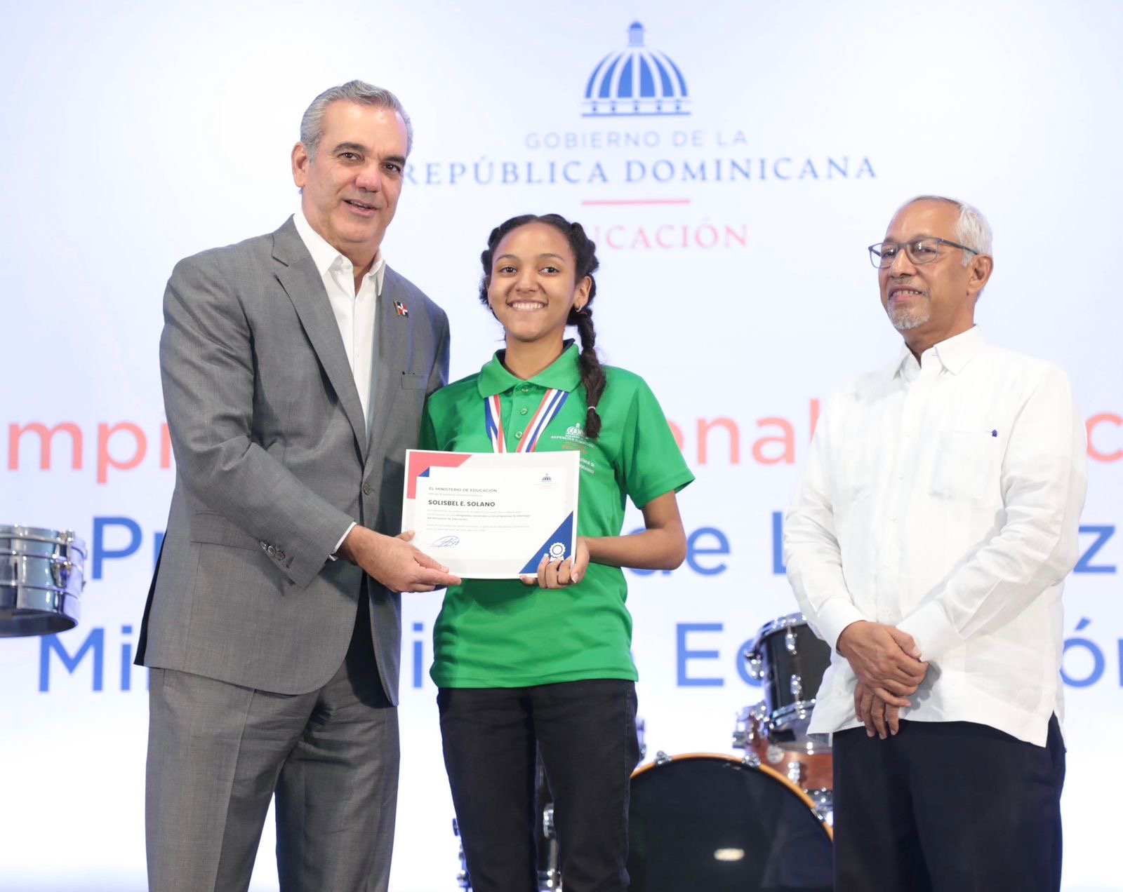 Presidente Abinader asegura que próximos cuatro años serán dedicados a una educación de calidad