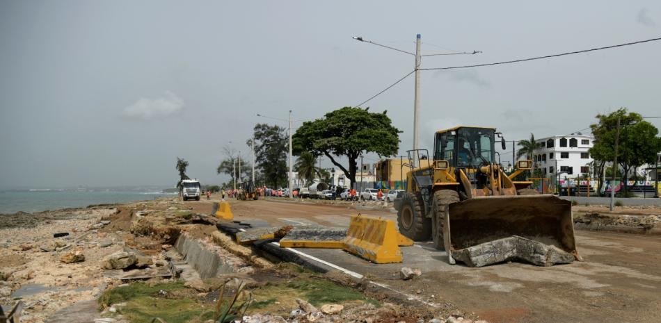A paso lento habilitación del malecón SD tras Beryl