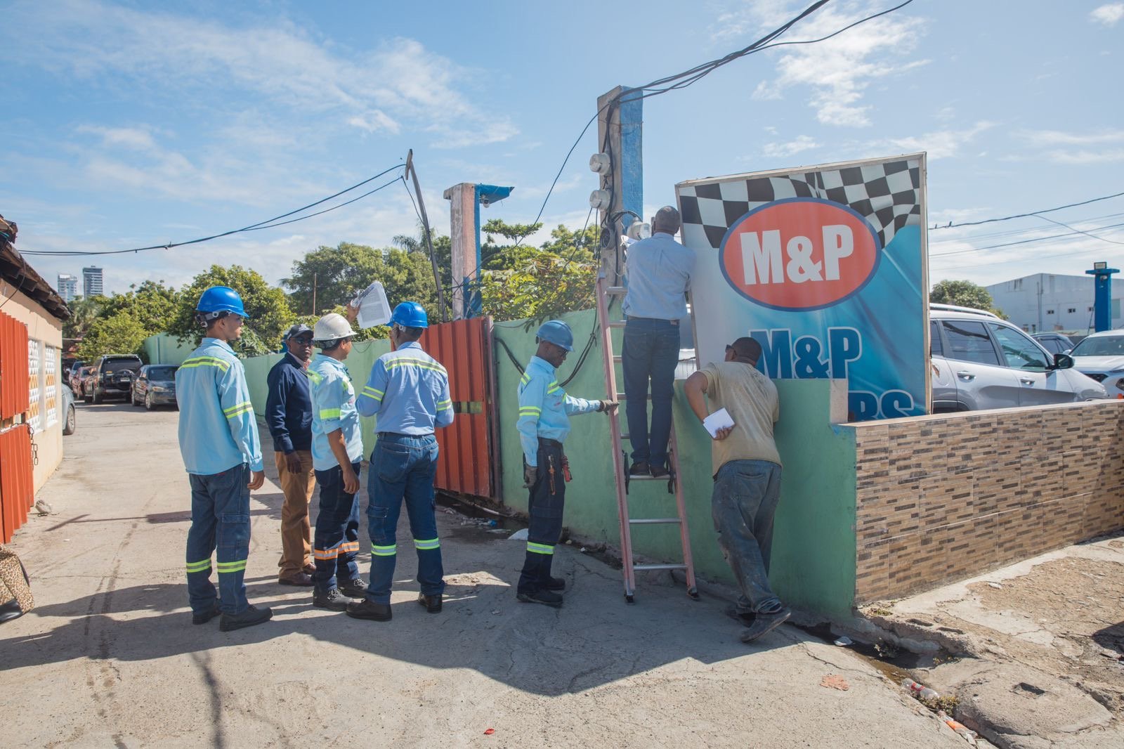 PROCURADURÍA REALIZA OPERATIVO CONTRA FRAUDE ELÉCTRICO EN MAHARISHI