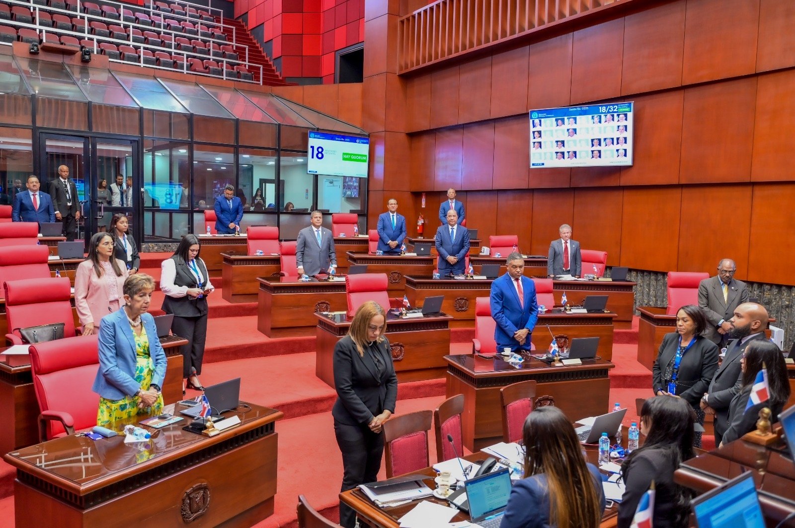 Senado aprueba en primera lectura proyecto modifica Ley prohíbe uso hookah en lugares públicos y privados