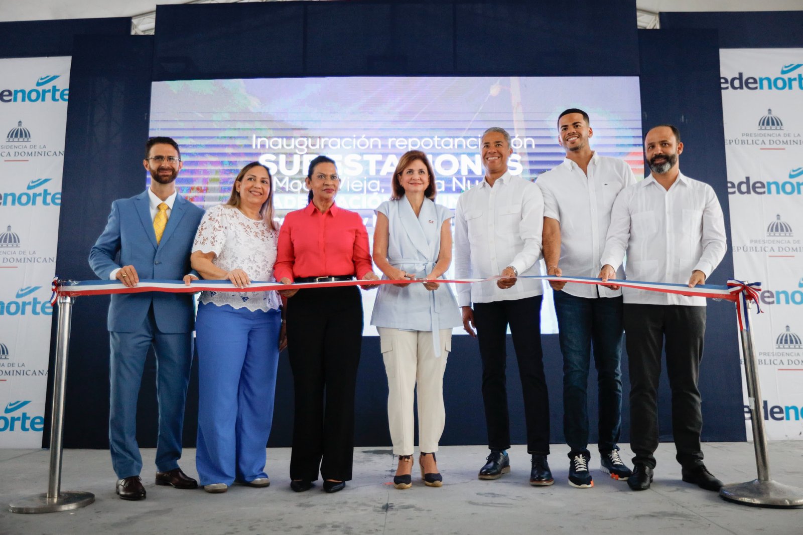 Raquel Peña inaugura obras en Monseñor Nouel y Espaillat para mejorar vías y servicio eléctrico