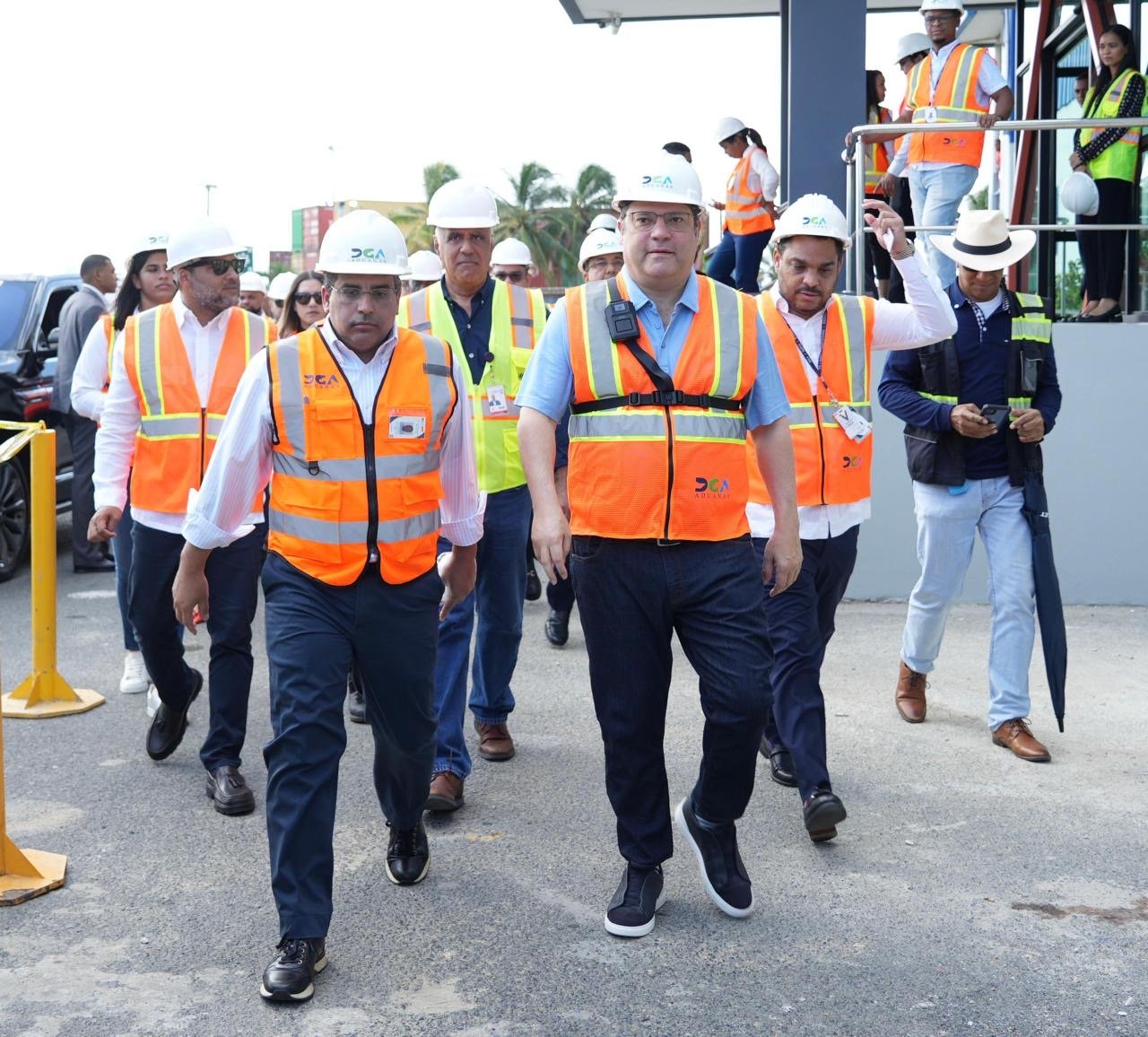 Aduanas realiza pruebas para incorporar cámaras corporales en aforadores 