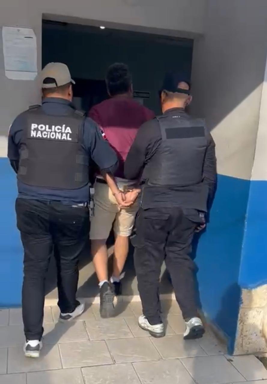 Agentes policiales del DEAMVI capturan hombre acusado de abusado sexual de menores