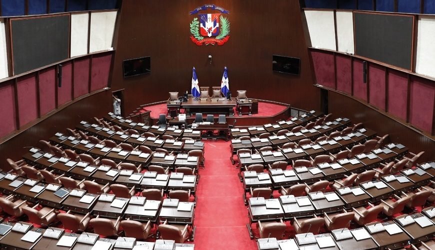 Comisión de diputados presentará informe de gestión con 16 cambios al Código Penal