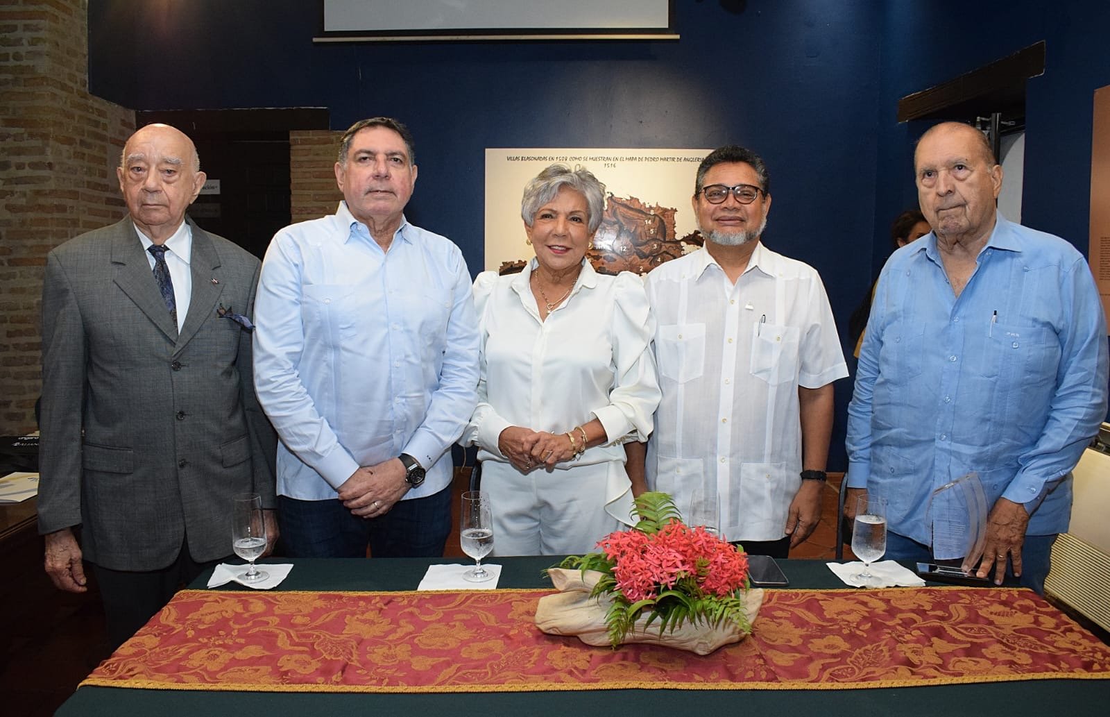 Juramentan nueva directiva de la Fundación Amigos del Museo de las Casas Reales