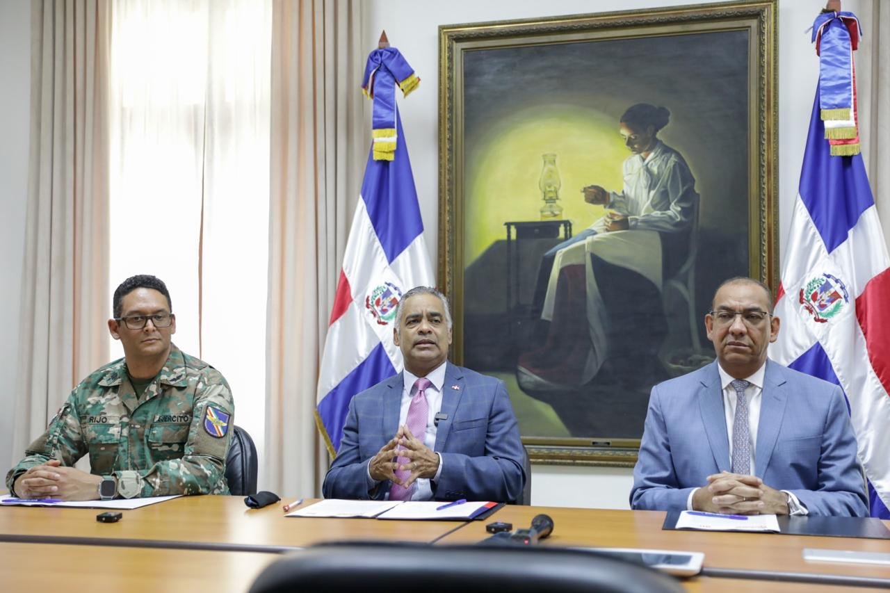 Firman convenio para mejorar la seguridad de la infraestructura vial a través de las cámaras del 911