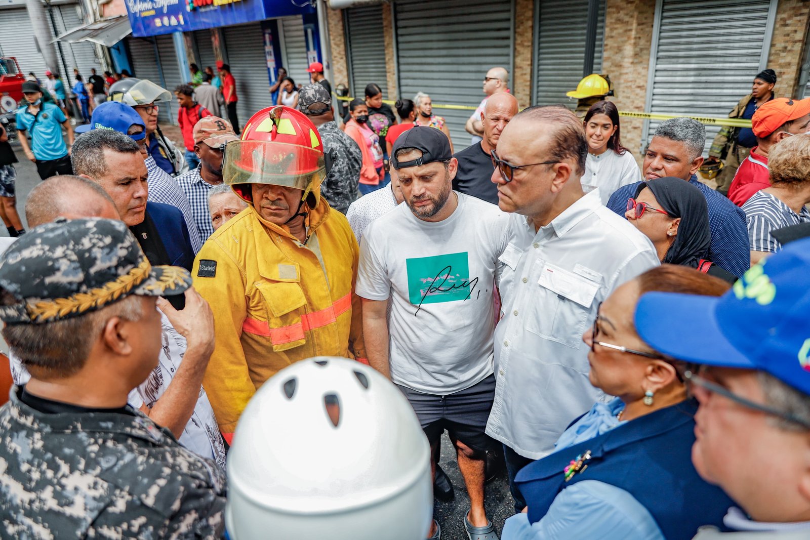 Alcalde Rodríguez lamenta daños por incendio en Mercado Modelo