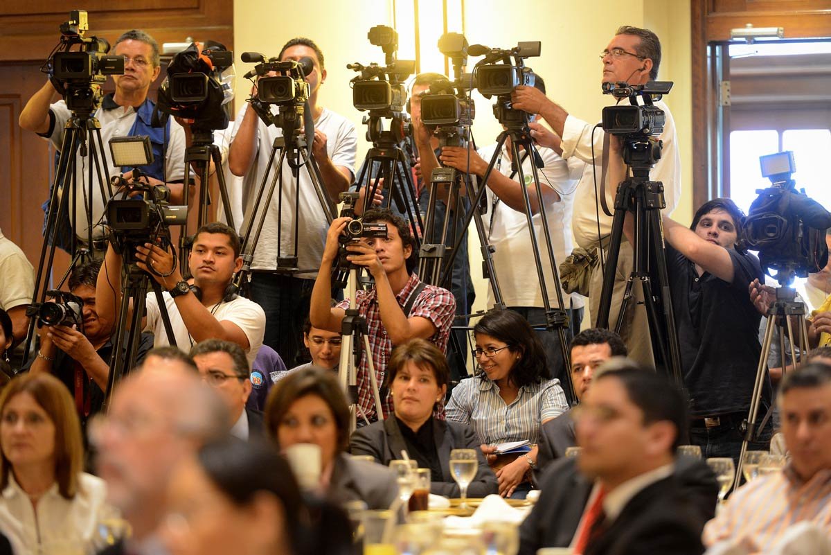 Es correcto manejar Relaciones Públicas con prepotencia y arrogancia 